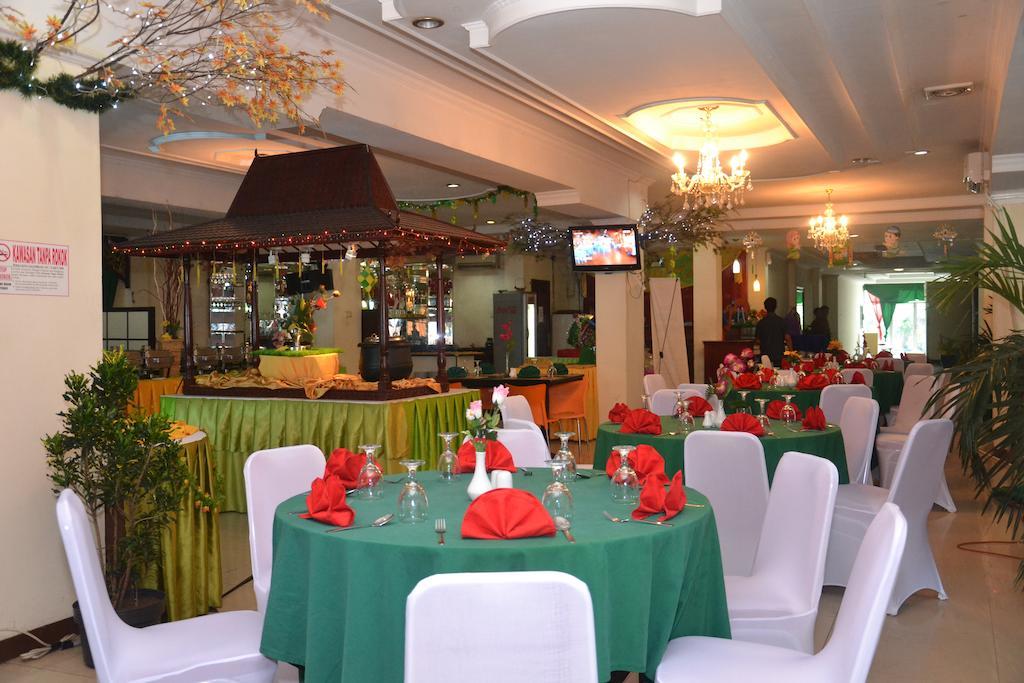 Hotel Duta Palembang Kültér fotó